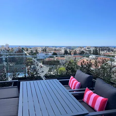 Two Bed Penthouse With Private Seaview Rooftop Garden Appartement *